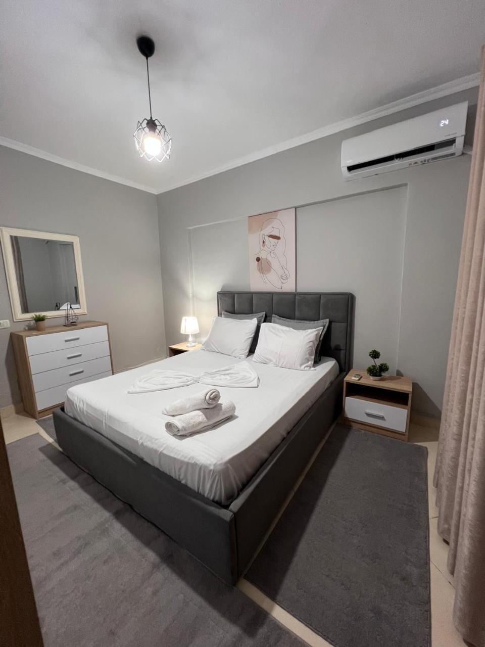 2bdr Komuna E Parisit Apartamento